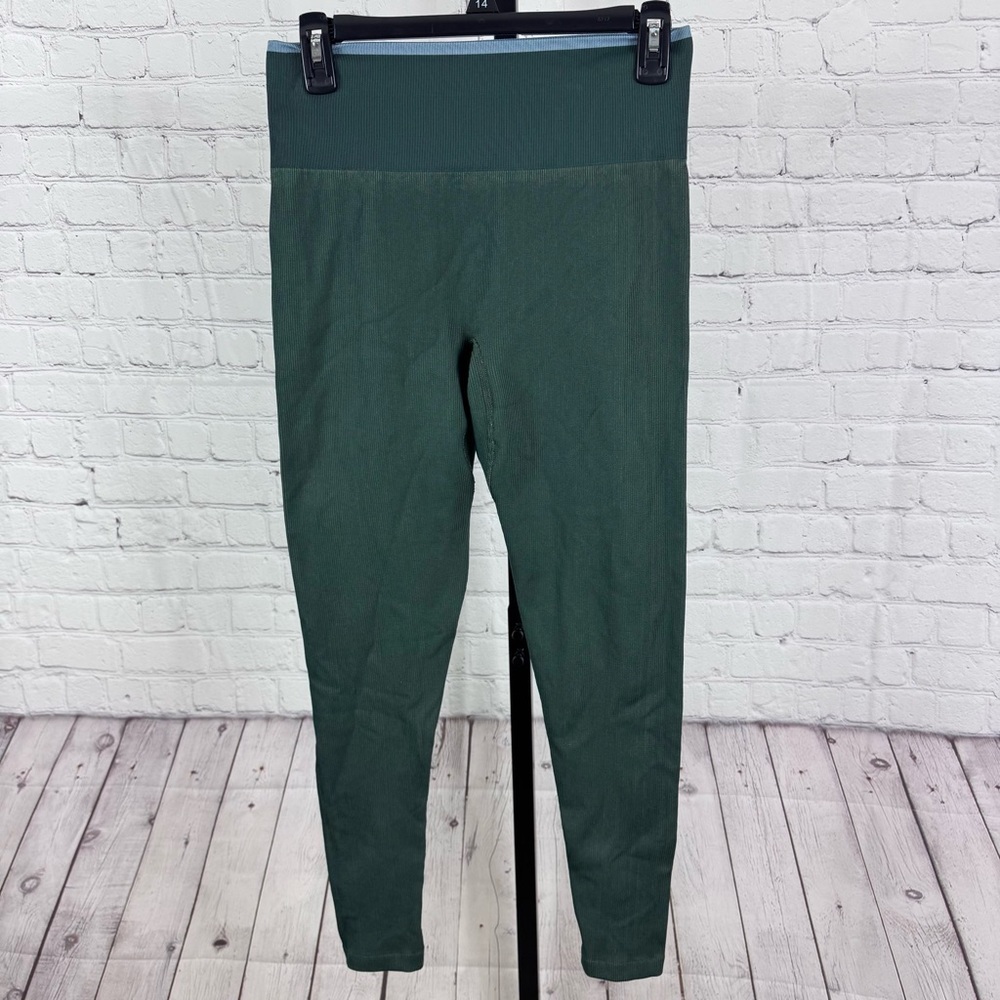 Outdoor Voices SeamlessRib 7/8 High Rise Leggings Green Textured Ribbed No Size - Picture 1 of 6